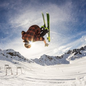 九游app-主教练下课前球队表现是否有明显战术信号，主教练上场比赛