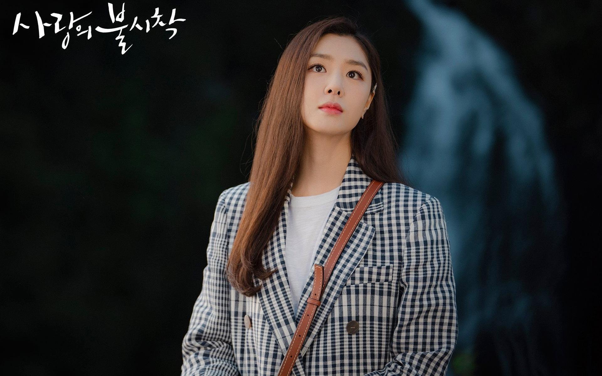 英超焦点战，比分3-2，绝杀球由前锋艾伦打入，控球率65%，射门次数21次