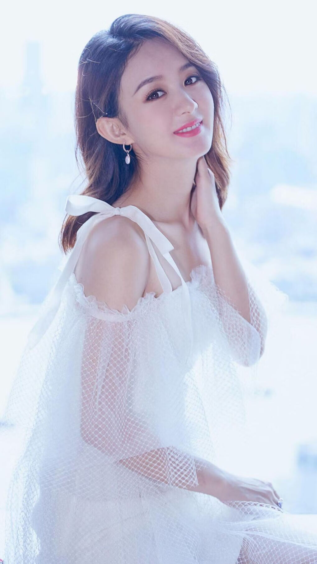 九游网页版官网-上海队在新一轮比赛中展现出惊人实力，上海队队员