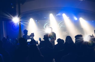 九游娱乐(jiuyou)官方网站-直播互动：球迷与现场氛围的完美结合，篮球直播话术